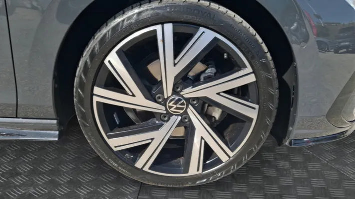 VOLKSWAGEN GOLF  2.0 TDI SCR 150 DSG7 R-LINE  2021 - 90 528 KM