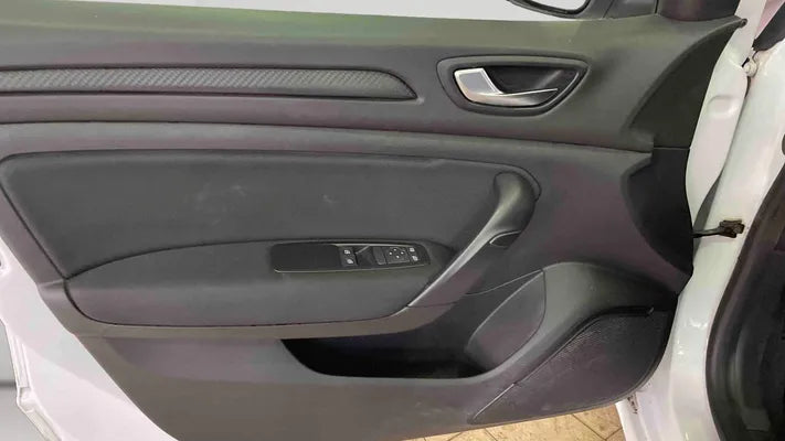 RENAULT MEGANE IV SOCIÉTÉ  Blue dCi 95 Air Nav 2-Türer