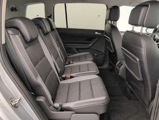 VOLKSWAGEN TOURAN  2.0 TDI 150 DSG7 7PL LIFE PLUS  2025 - 2 850 KM