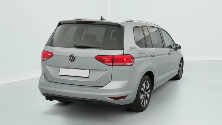 VOLKSWAGEN TOURAN  2.0 TDI 150 DSG7 7PL LIFE PLUS  2025 - 2 850 KM