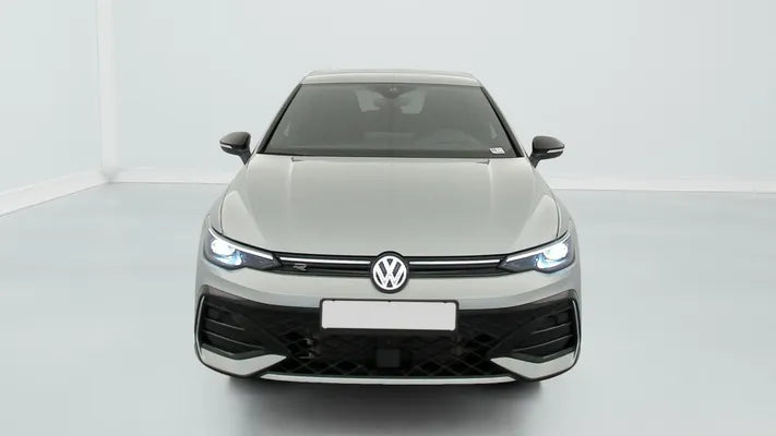 VOLKSWAGEN GOLF  8 2.0 TDI 150 DSG7 R-LINE  2025 - 7 856 KM