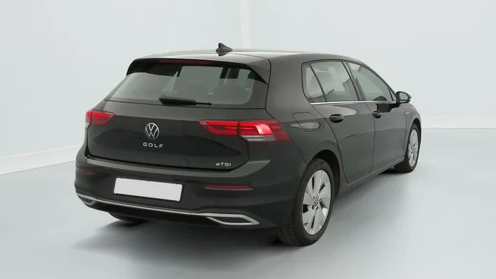 VOLKSWAGEN GOLF  8 1.5 ETSI OPF 130 DSG7 STYLE  2023 - 34 230 KM