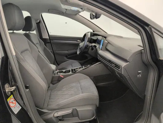 VOLKSWAGEN GOLF  8 1.5 ETSI OPF 130 DSG7 STYLE  2023 - 34 230 KM