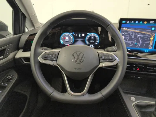 VOLKSWAGEN GOLF  8 1.5 TSI EVO2 116 BVM6 VW EDITION  2024 - 28 880 KM