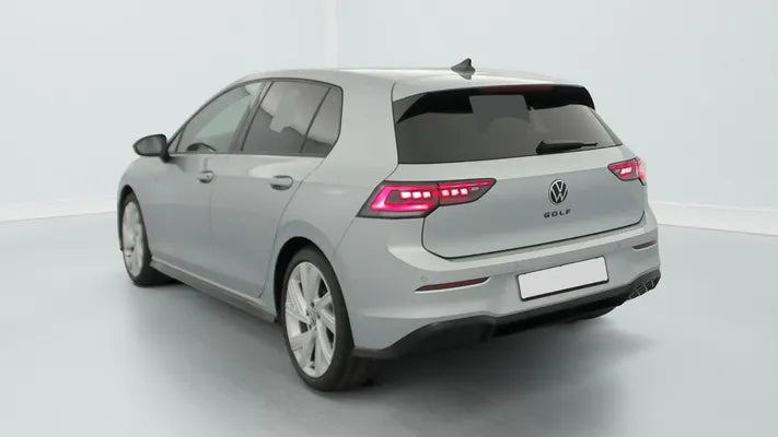 VOLKSWAGEN GOLF  8 2.0 TDI 150 DSG7 R-LINE  2025 - 7 856 KM