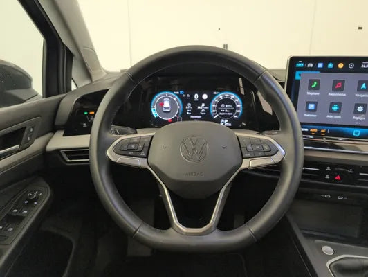 VOLKSWAGEN GOLF  8 2.0 TDI 116 BVM6 LIFE PLUS  2025 - 19 744 KM