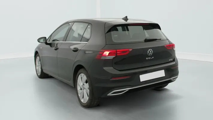 VOLKSWAGEN GOLF  8 1.5 ETSI OPF 130 DSG7 STYLE  2023 - 34 230 KM