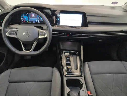 VOLKSWAGEN GOLF  8 1.5 ETSI OPF 130 DSG7 STYLE  2023 - 34 230 KM